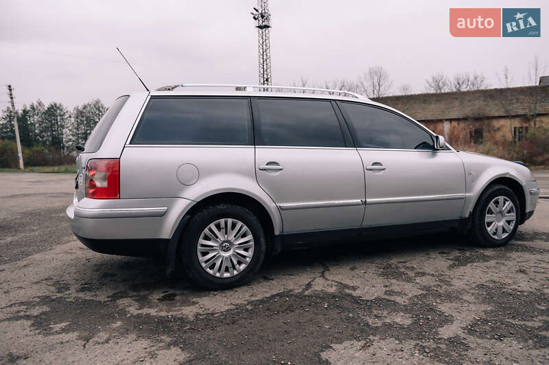 Универсал Volkswagen Passat 2003 в Вижнице