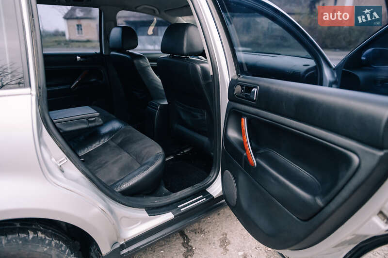Универсал Volkswagen Passat 2003 в Вижнице
