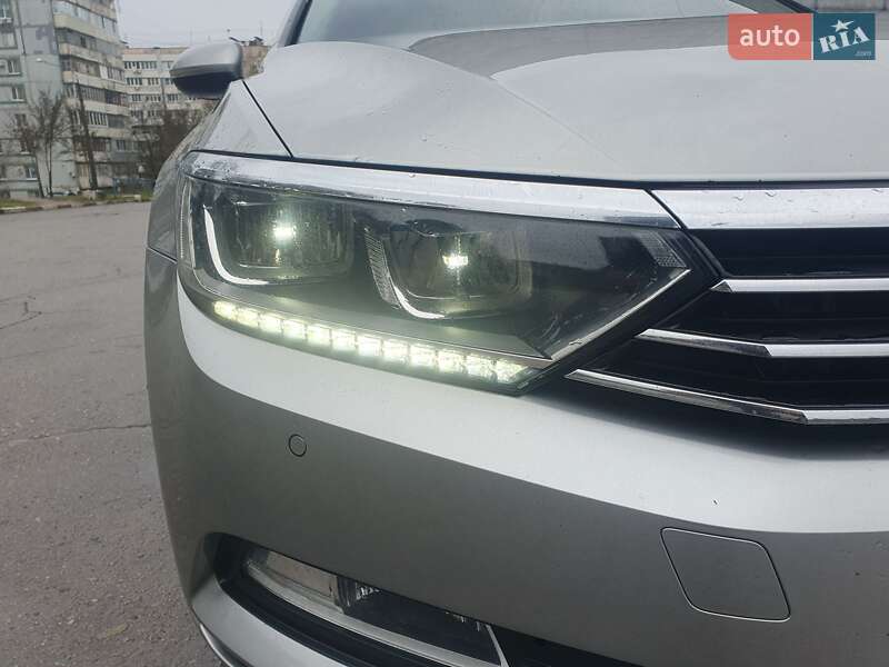 Універсал Volkswagen Passat 2015 в Запоріжжі