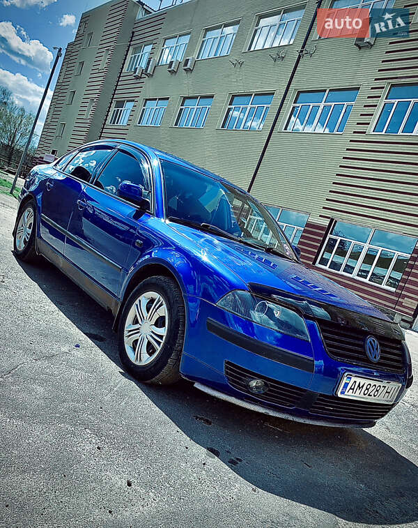 Седан Volkswagen Passat 2002 в Житомирі