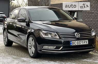 Седан Volkswagen Passat 2012 в 