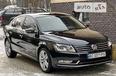 Седан Volkswagen Passat 2012 в 