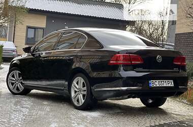 Седан Volkswagen Passat 2012 в 