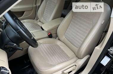Седан Volkswagen Passat 2012 в 