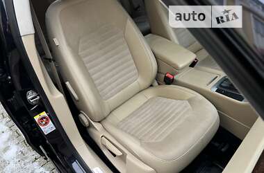 Седан Volkswagen Passat 2012 в 