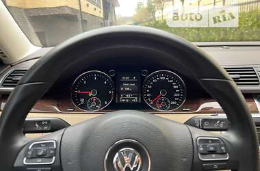 Седан Volkswagen Passat 2012 в 