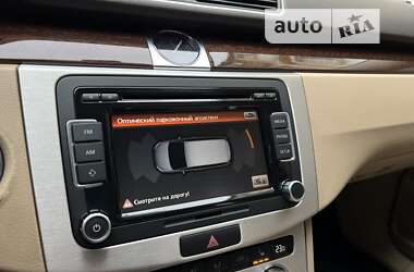Седан Volkswagen Passat 2012 в 