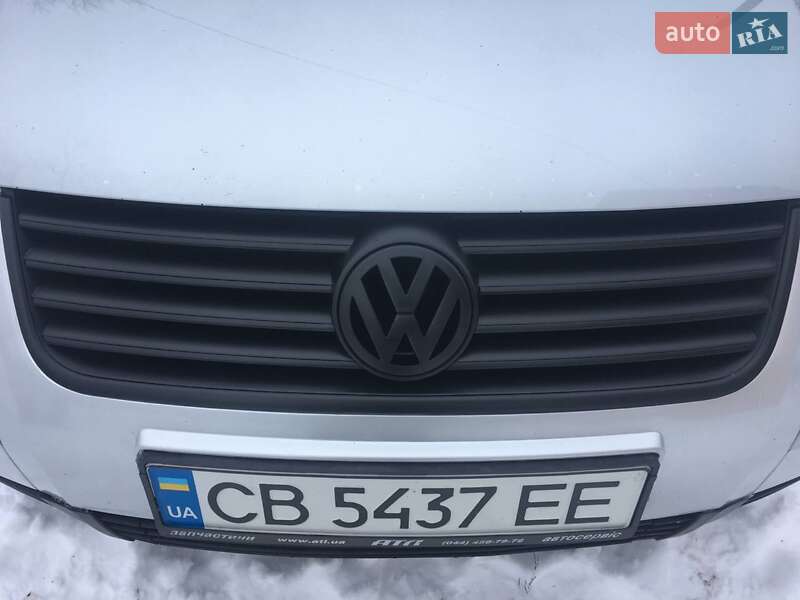 Седан Volkswagen Passat 2001 в Гребінці