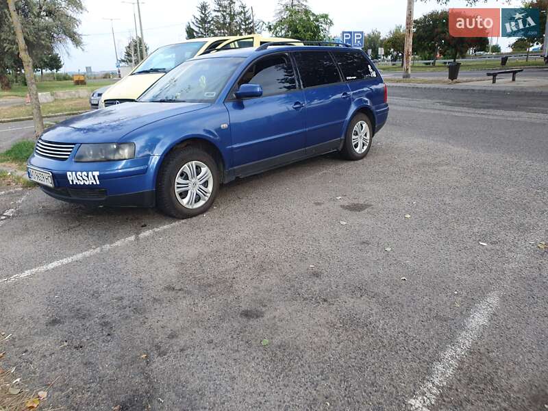 Універсал Volkswagen Passat 2000 в Виноградові