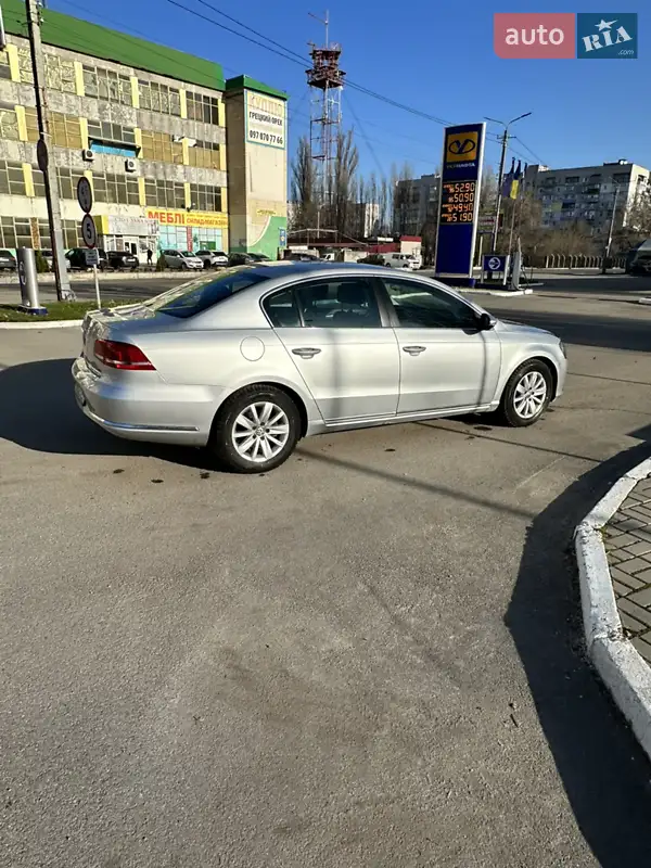 Volkswagen Passat 2011 VIN WVWZZZ3CZBP307164 фото оголошення 12 з 50