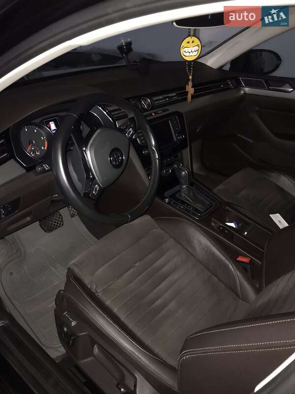 Универсал Volkswagen Passat 2015 в Ужгороде