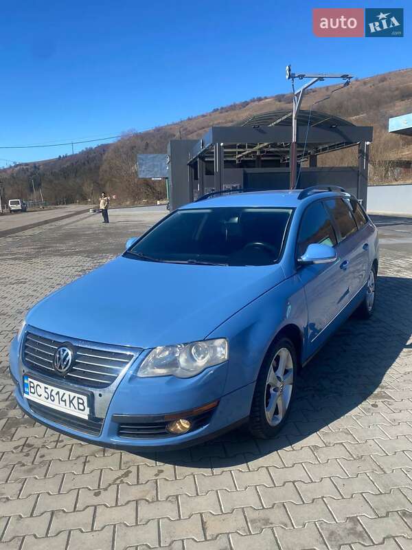 Універсал Volkswagen Passat 2006 в Воловцю
