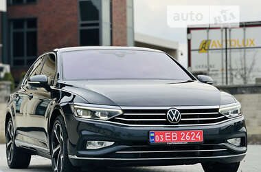 Седан Volkswagen Passat 2020 в 