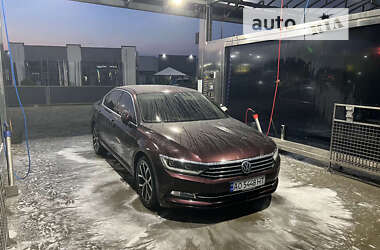 Седан Volkswagen Passat 2016 в Миколаєві