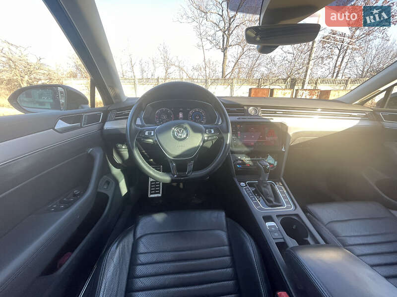 Універсал Volkswagen Passat 2014 в Одесі