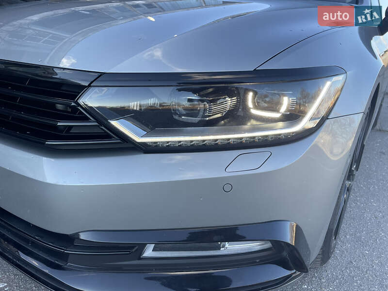 Універсал Volkswagen Passat 2014 в Одесі