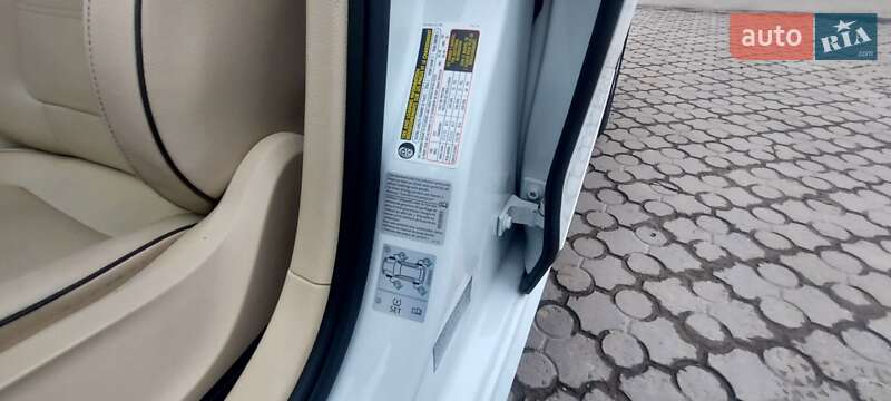 Седан Volkswagen Passat 2016 в Черновцах