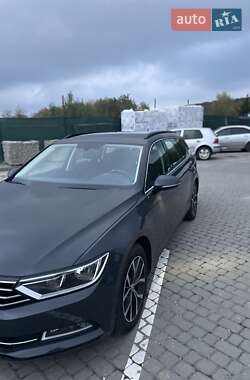 Универсал Volkswagen Passat 2016 в Ужгороде