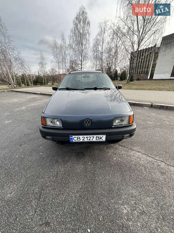 Універсал Volkswagen Passat 1992 в Харкові