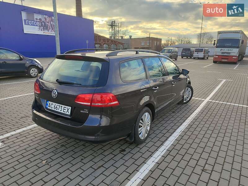 Універсал Volkswagen Passat 2011 в Луцьку