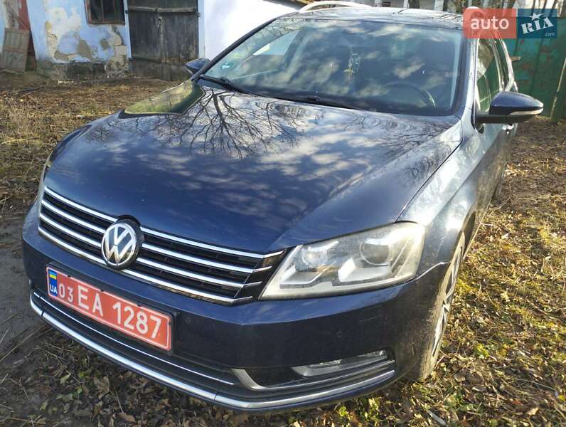 Універсал Volkswagen Passat 2012 в Жмеринці