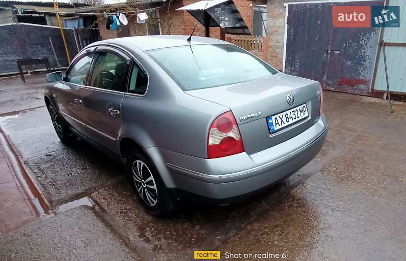 Седан Volkswagen Passat 2003 в Великом Бурлуке