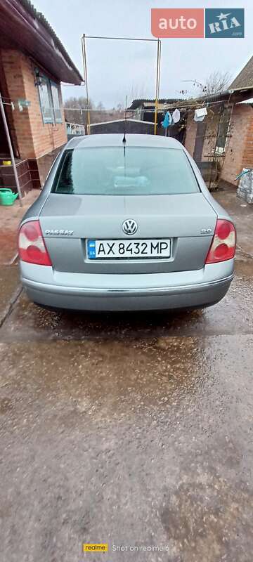 Седан Volkswagen Passat 2003 в Великом Бурлуке