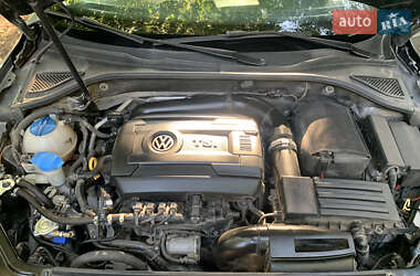 Седан Volkswagen Passat 2015 в 