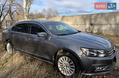 Седан Volkswagen Passat 2015 в 