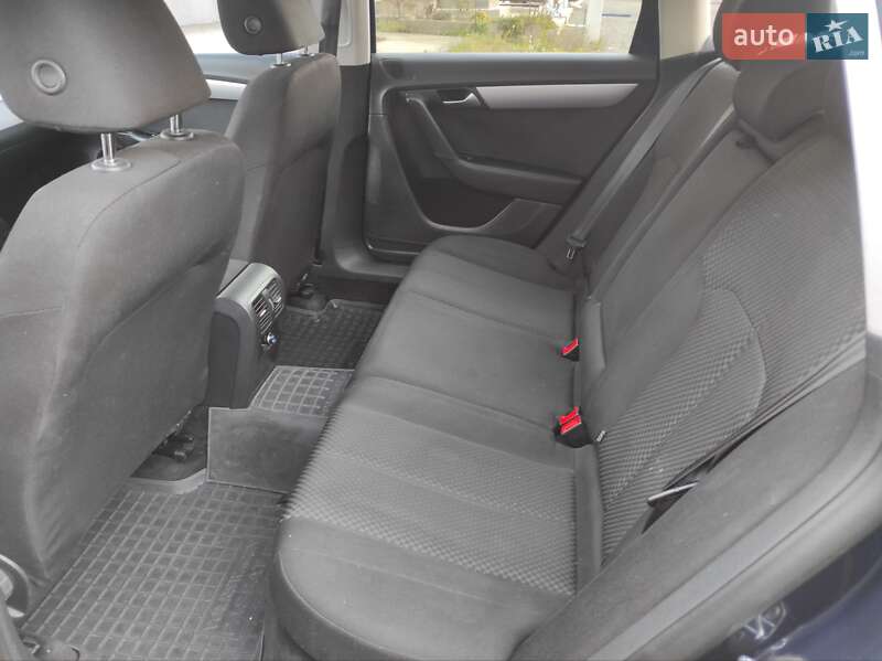 Універсал Volkswagen Passat 2012 в Києві