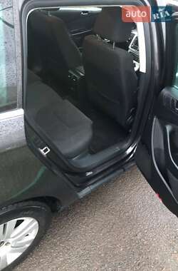Универсал Volkswagen Passat 2010 в 