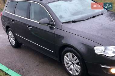 Универсал Volkswagen Passat 2010 в 
