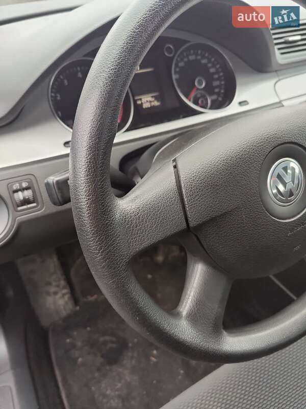 Универсал Volkswagen Passat 2009 в Горохове