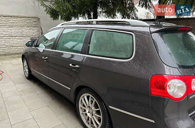 Універсал Volkswagen Passat 2009 в 
