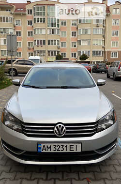 Седан Volkswagen Passat 2014 в Киеве