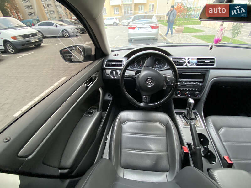 Седан Volkswagen Passat 2014 в Києві