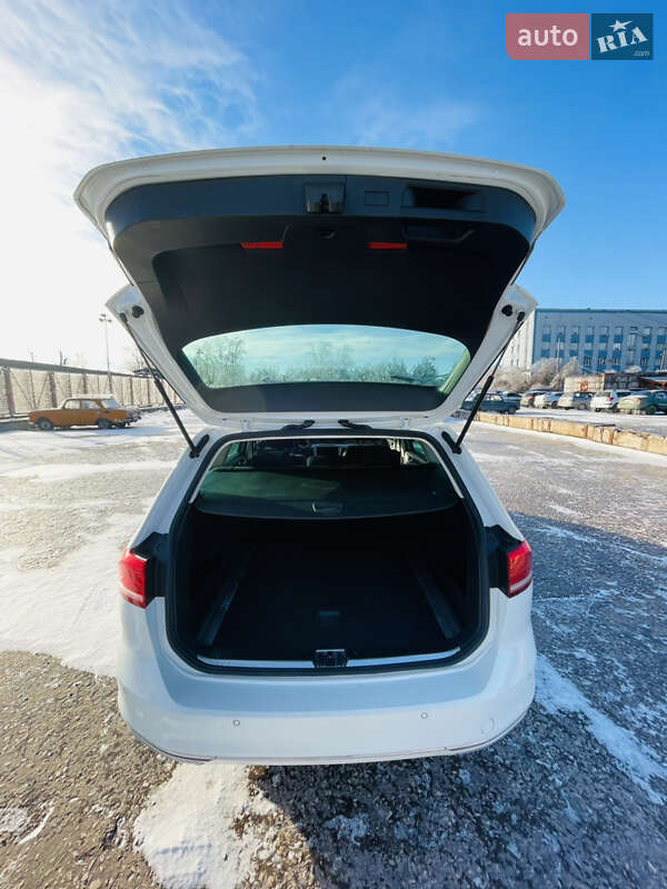 Універсал Volkswagen Passat 2017 в Кривому Розі