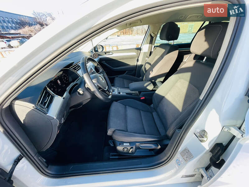 Універсал Volkswagen Passat 2017 в Кривому Розі