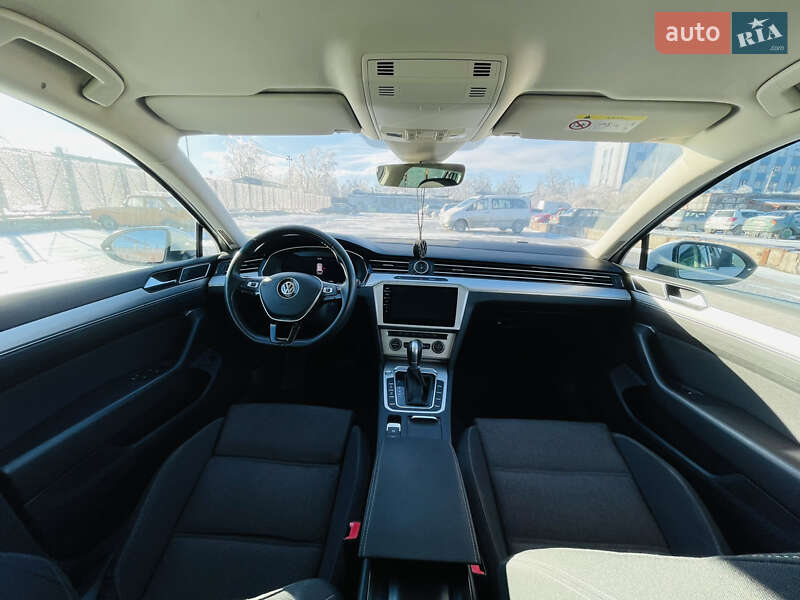 Універсал Volkswagen Passat 2017 в Кривому Розі