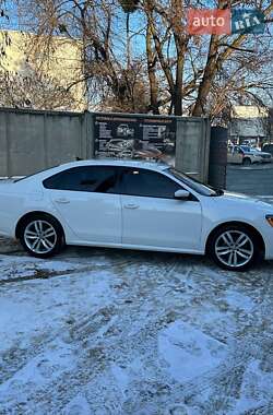 Седан Volkswagen Passat 2015 в Харькове