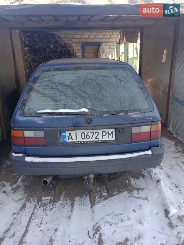 Універсал Volkswagen Passat 1989 в Києві