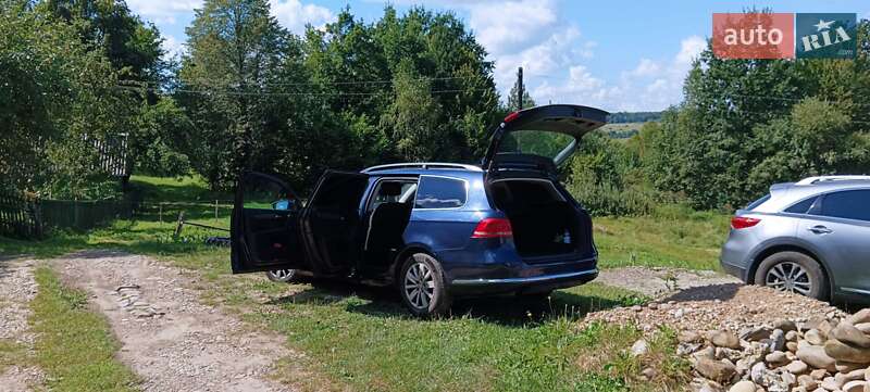 Універсал Volkswagen Passat 2012 в Івано-Франківську