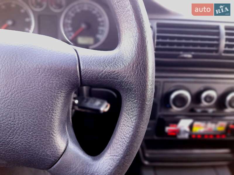 Универсал Volkswagen Passat 2001 в Полтаве