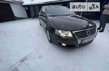 Седан Volkswagen Passat 2006 в Луцке