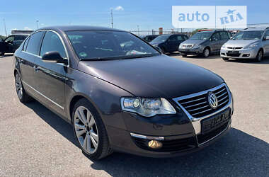 Седан Volkswagen Passat 2006 в Луцке