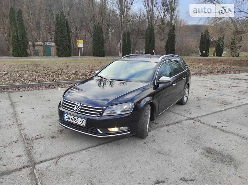 Универсал Volkswagen Passat 2011 в Каневе