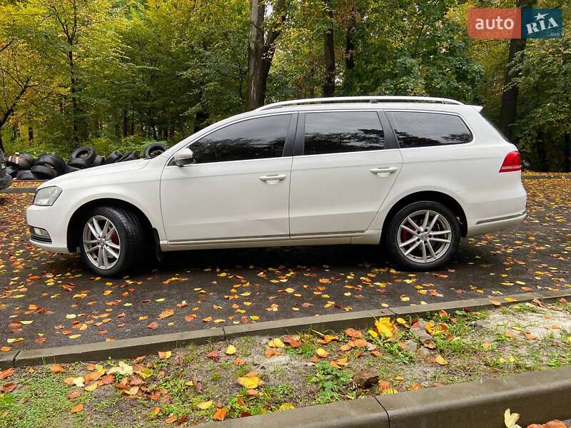 Универсал Volkswagen Passat 2011 в Львове