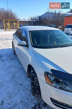 Седан Volkswagen Passat 2012 в Києві