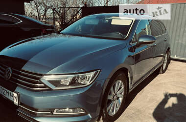 Универсал Volkswagen Passat 2015 в Ужгороде