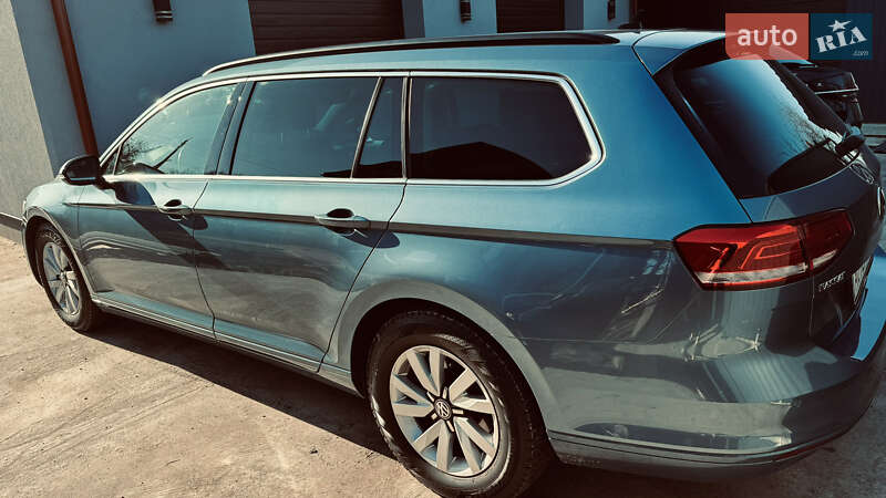 Універсал Volkswagen Passat 2015 в Ужгороді